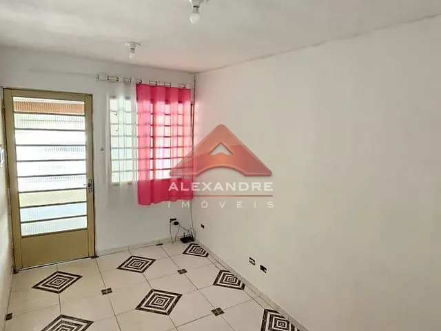 Casa com 140m² 2 quartos e 1 banheiro, à venda, no bairro Vila Monterrey em São José dos Campos