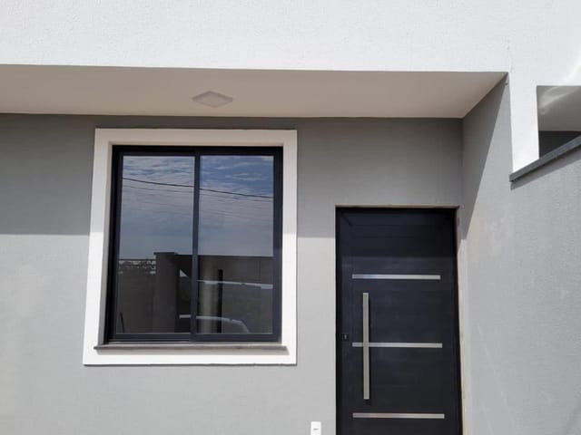 Foto do Casa - Casa à venda no Éden, Sorocaba: 2 dormitórios, sala integrada, banheiro com porcelanato, R$230
mil, 51m² | Plus Negócios Imobiliários