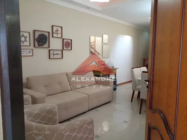 Casa com 125m² 4 quartos e 3 banheiros, à venda, no bairro Jardim das Indústrias em São José dos Campos