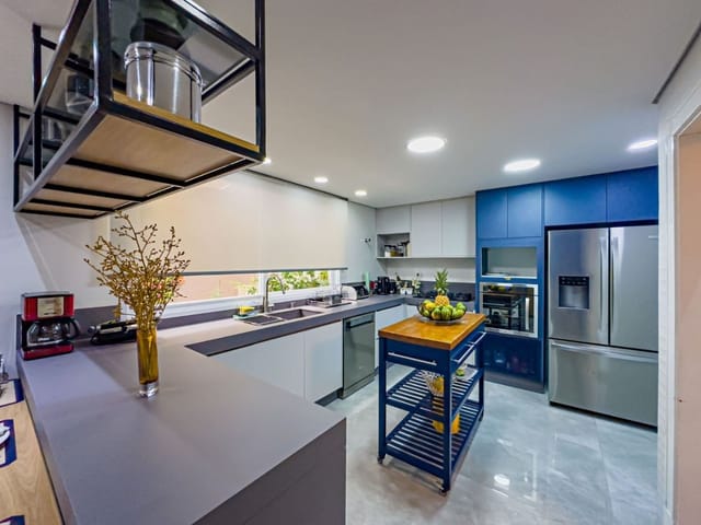 Casa com 600m² 5 quartos e 6 banheiros, à venda, no bairro Alphaville em Santana de Parnaíba