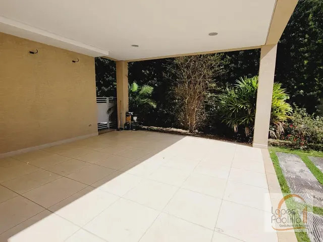 Casa com 450m² 3 quartos e 5 banheiros, para alugar, no bairro Jardim Maristela em Atibaia