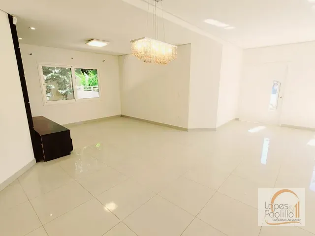 Casa com 450m² 3 quartos e 5 banheiros, para alugar, no bairro Jardim Maristela em Atibaia