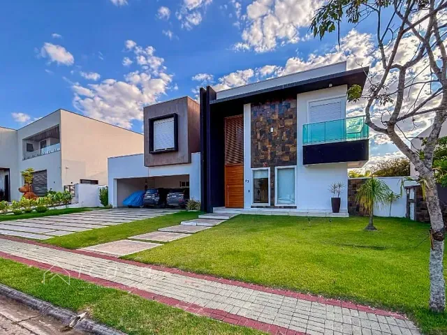 Casa com 1200m² 5 quartos e 6 banheiros, à venda, no bairro Condomínio Chácara Serimbura em São José dos Campos