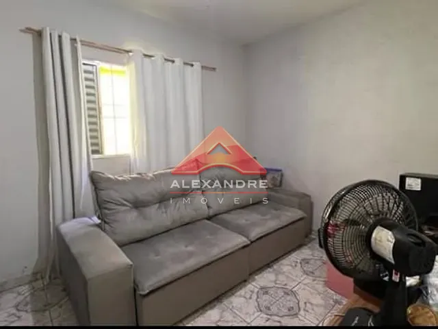 Casa com 184m² 4 quartos e 1 banheiro, à venda, no bairro Jardim das Flores em São José dos Campos