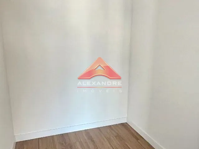 Casa com 271m² 3 quartos e 4 banheiros, à venda, no bairro Floresta em São José dos Campos