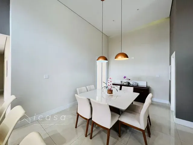 Casa com 278m² 3 quartos e 4 banheiros, à venda, no bairro Condomínio Vivva Residencial Clube Jacareí em Jacareí