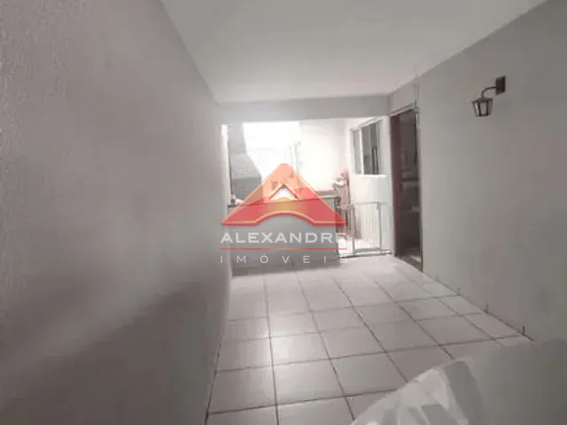 Casa com 130m² 2 quartos e 2 banheiros, à venda, no bairro Vila Tesouro em São José dos Campos