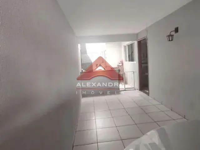 Casa com 130m² 2 quartos e 2 banheiros, à venda, no bairro Vila Tesouro em São José dos Campos