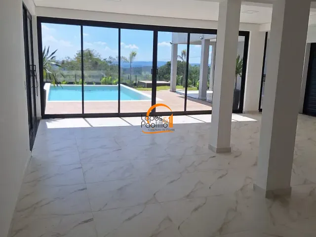 Casa com 600m² 4 quartos e 6 banheiros, para alugar, no bairro Estância Santa Maria do Laranjal em Atibaia