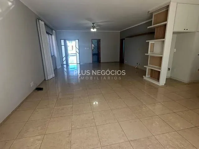 Casa com 700m² 3 quartos e 5 banheiros, para alugar, no bairro Jardim São Carlos em Sorocaba