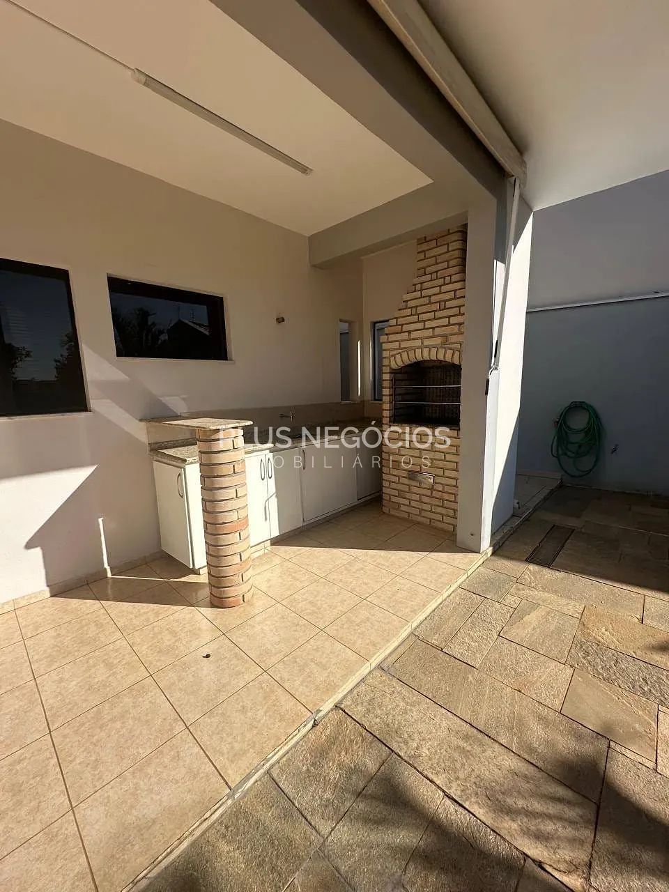Casa, 3 quartos, 330 m² - Foto 2