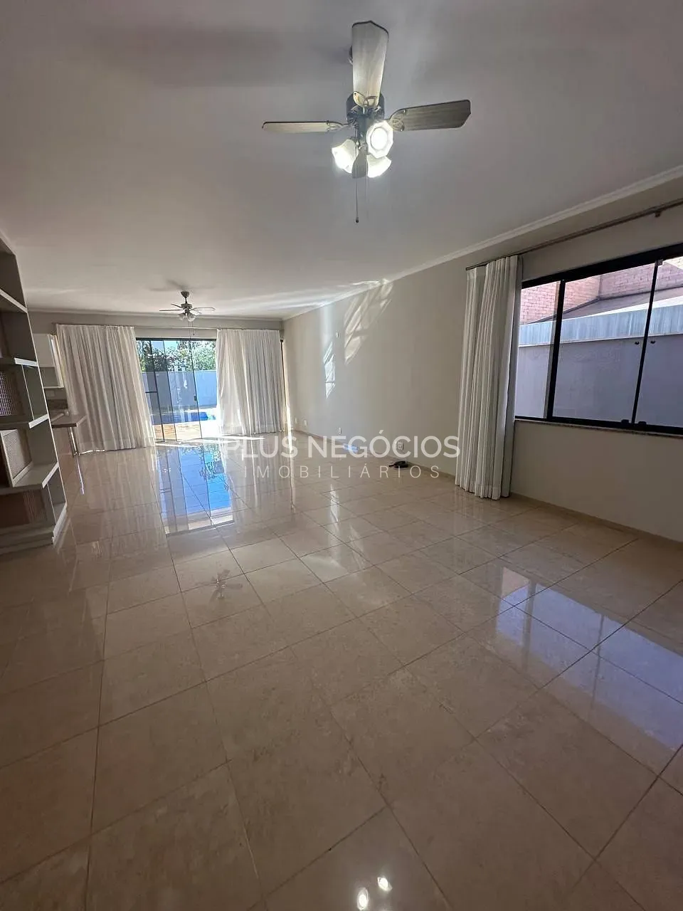 Casa, 3 quartos, 330 m² - Foto 4