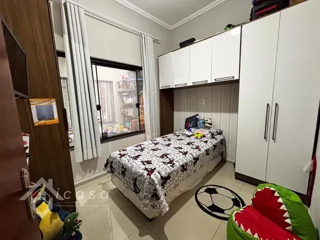 Casa com 140m² 3 quartos e 3 banheiros, à venda, no bairro Jardim Maria Cândida em Caçapava