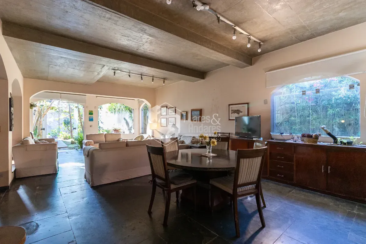 Casa, 4 quartos, 329 m² - Foto 2