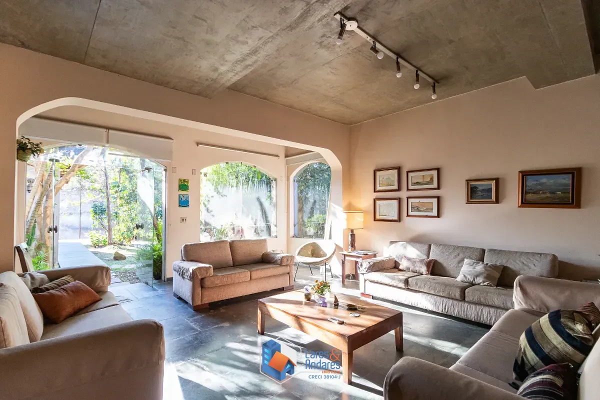 Casa, 4 quartos, 329 m² - Foto 1