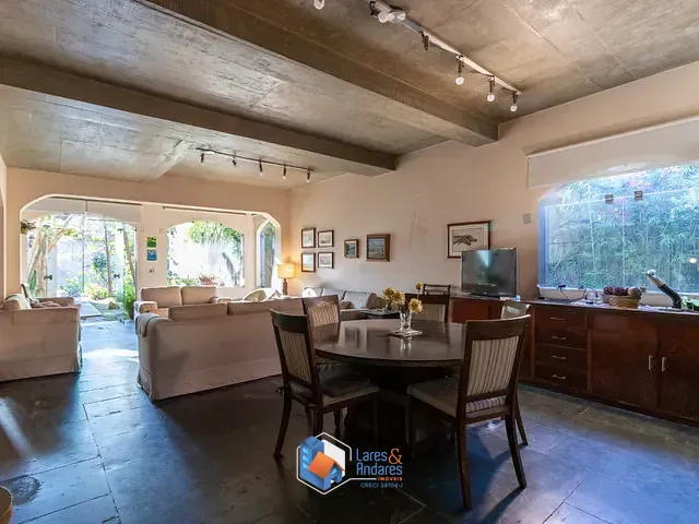 Casa com 500m² 4 quartos e 3 banheiros, à venda, no bairro Campo Belo em São Paulo