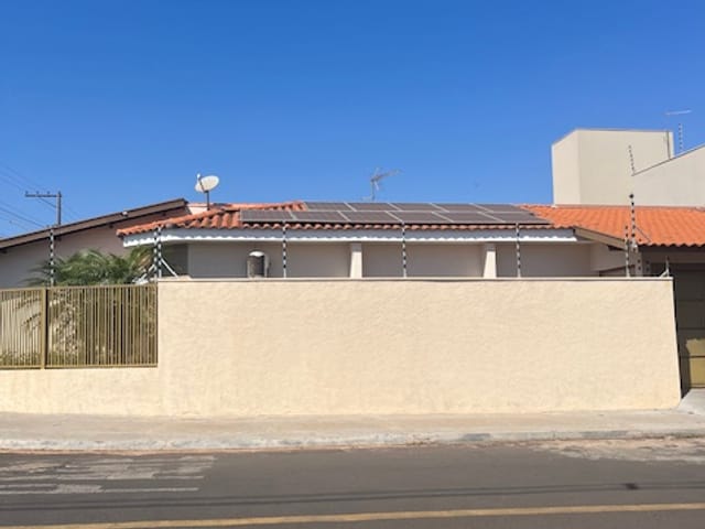 Foto do Casa - Casa tipo para venda em Jardim Grajaú com 2 quartos, sendo 1 suíte, 120m² | Lares e Andares Imóveis