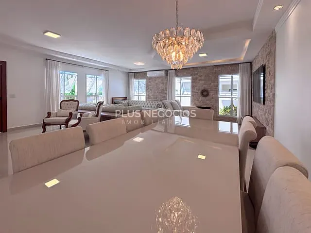 Casa com 1079m² 6 quartos e 6 banheiros, à venda, no bairro Parque Reserva Fazenda Imperial em Sorocaba