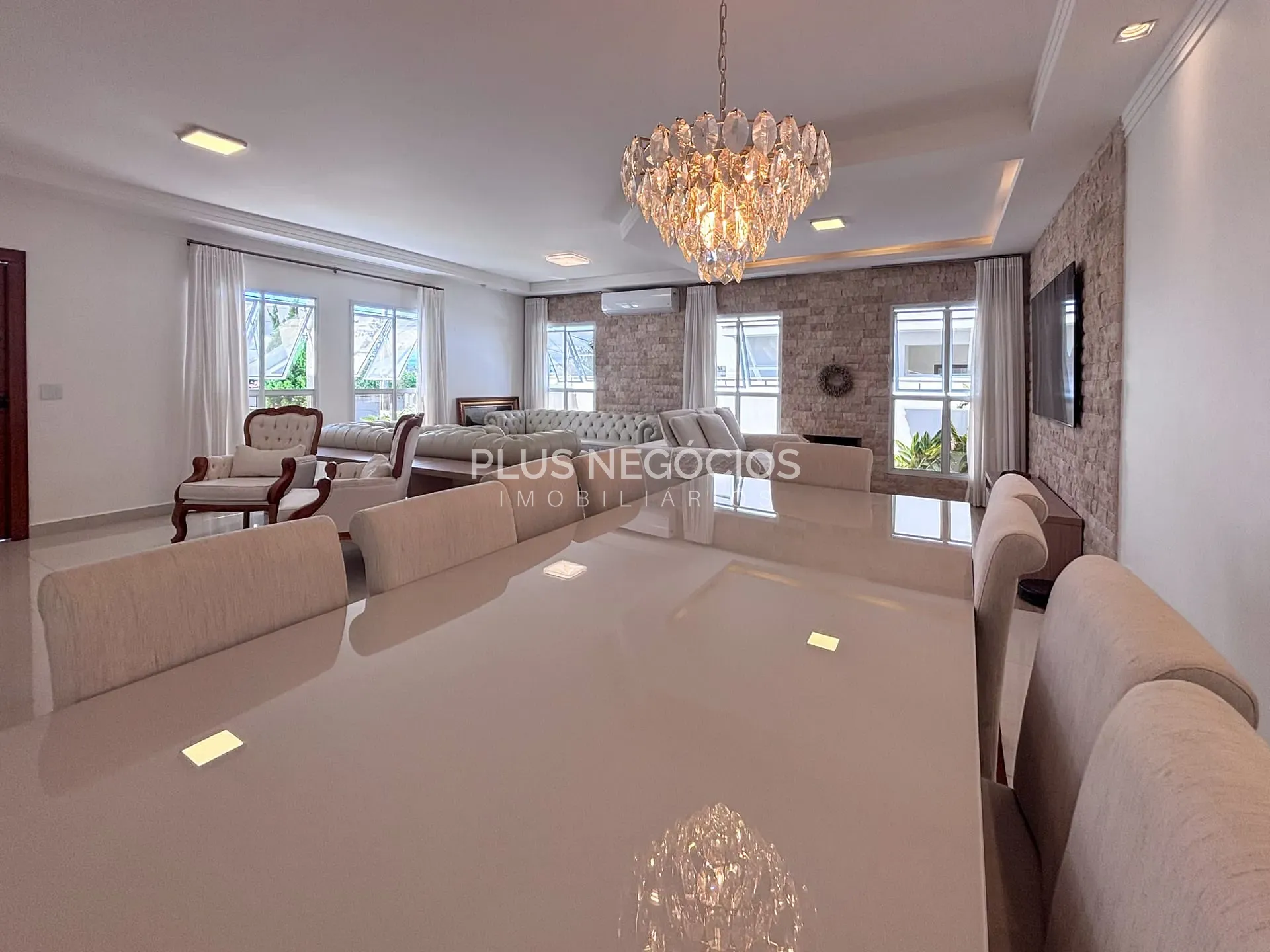 Casa, 6 quartos, 244 m² - Foto 2