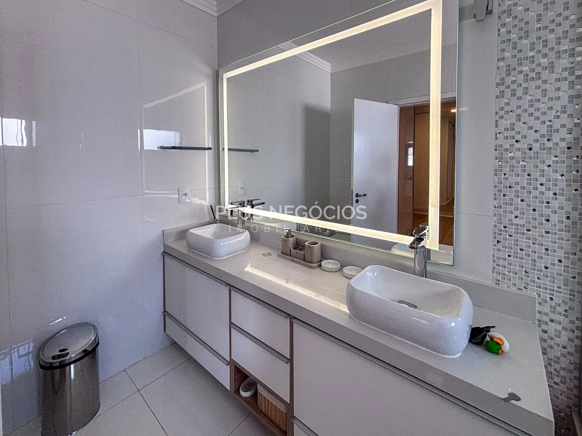 Casa, 6 quartos, 244 m² - Foto 30