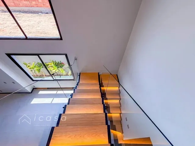 Casa com 360m² 4 quartos e 5 banheiros, à venda, no bairro Terras Alpha em São José dos Campos