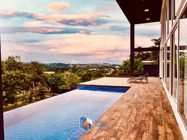 Casa com 1000m² 4 quartos e 8 banheiros, à venda, no bairro São Paulo II em Cotia