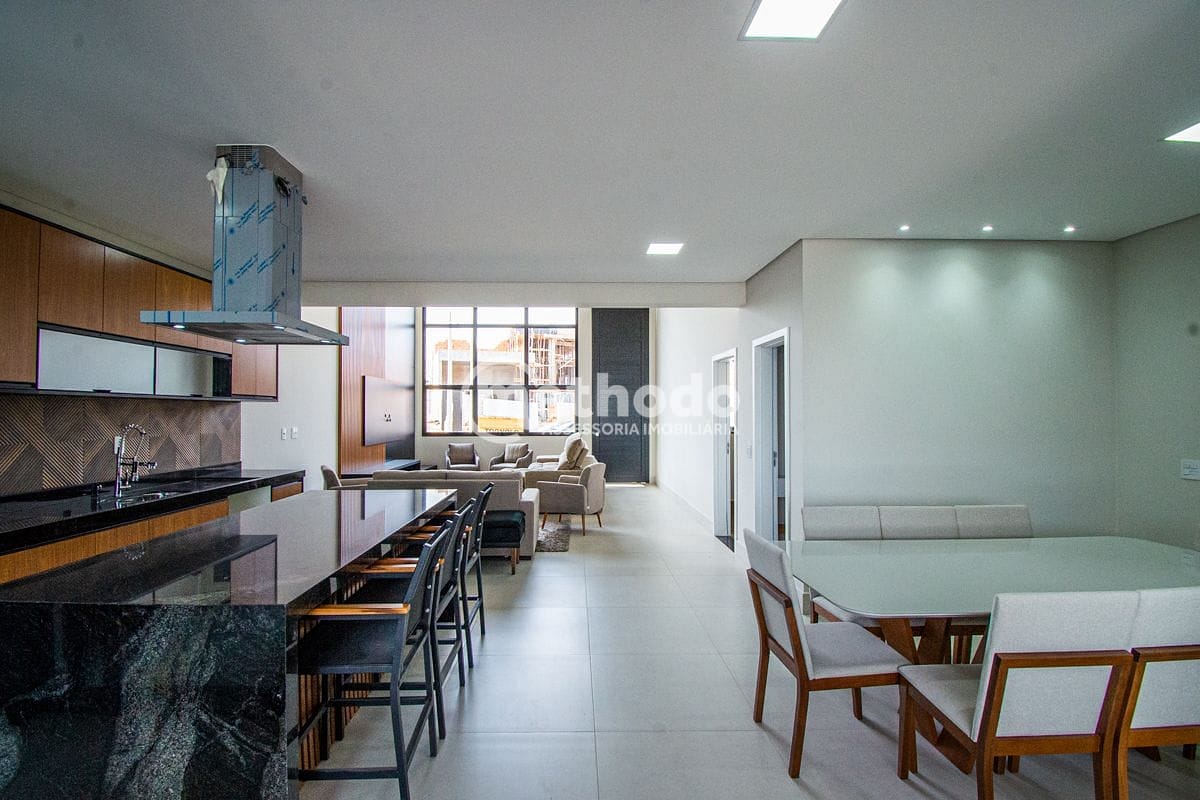 Casa, 4 quartos, 300 m² - Foto 4