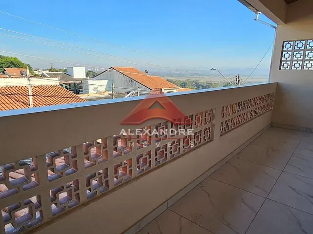 Casa com 150m² 4 quartos e 3 banheiros, à venda, no bairro Jardim Ismênia em São José dos Campos