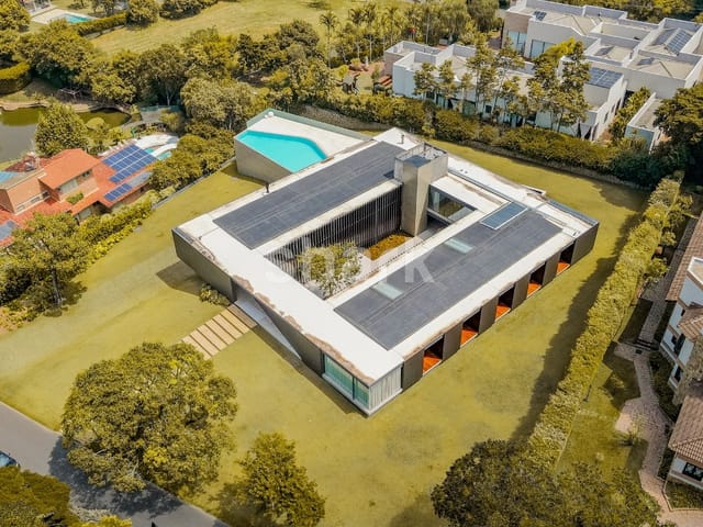 Casa com 3400m² 5 quartos e 6 banheiros, à venda ou para alugar, no bairro Condomínio Terras de São José em Itu