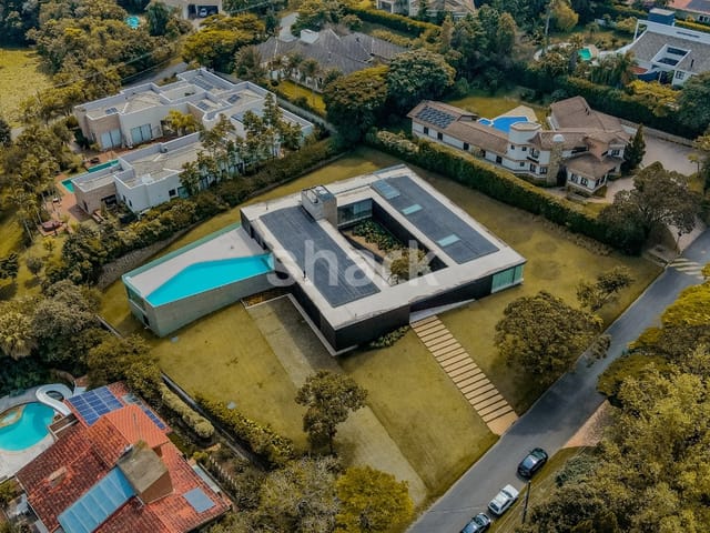 Casa com 3400m² 5 quartos e 6 banheiros, à venda ou para alugar, no bairro Condomínio Terras de São José em Itu