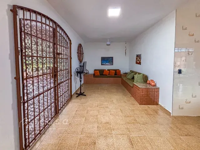 Casa com 400m² 6 quartos e 4 banheiros, à venda, no bairro Lagoinha em Ubatuba
