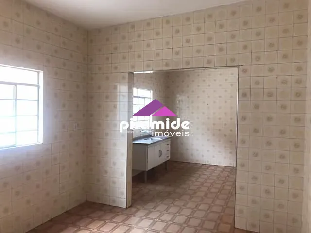 Casa com 300m² 3 quartos e 2 banheiros, à venda, no bairro Cidade Morumbi em São José dos Campos