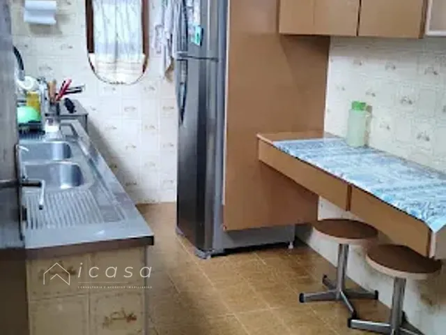 Casa com 300m² 3 quartos e 2 banheiros, à venda, no bairro Jardim Paraíso em São José dos Campos