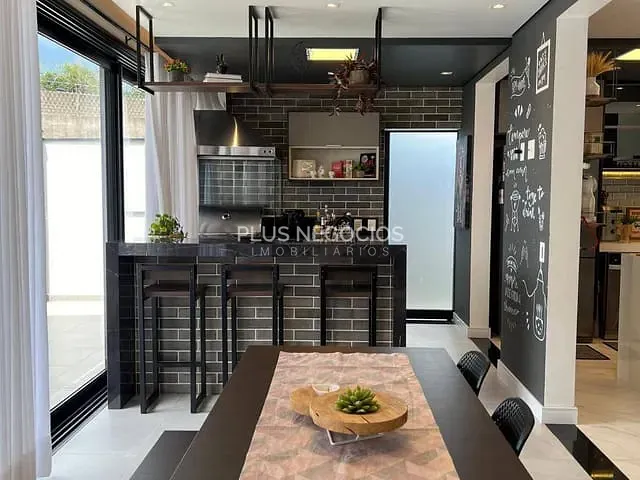 Casa com 300m² 3 quartos e 4 banheiros, à venda, no bairro Morros em Sorocaba