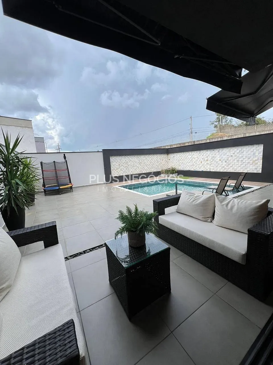 Casa, 3 quartos, 235 m² - Foto 2