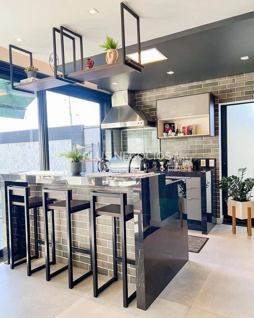 Casa, 3 quartos, 235 m² - Foto 3