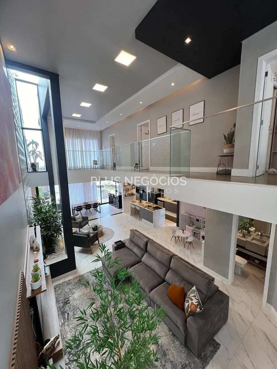 Casa, 3 quartos, 235 m² - Foto 1