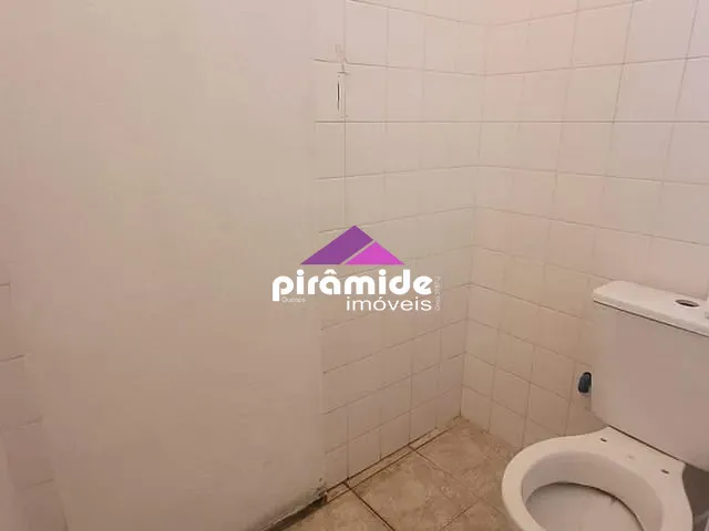 Casa com 300m² 4 quartos e 3 banheiros, à venda, no bairro Parque Industrial em São José dos Campos