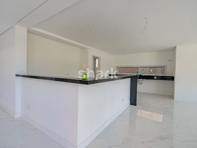 Casa com 420m² 4 quartos e 6 banheiros, à venda, no bairro Tamboré em Santana de Parnaíba