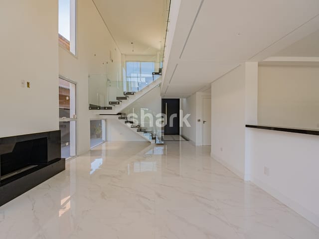 Casa com 420m² 4 quartos e 6 banheiros, à venda, no bairro Tamboré em Santana de Parnaíba