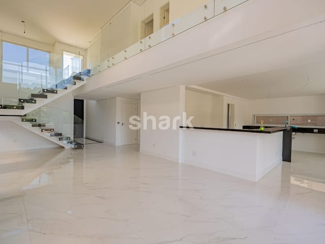 Casa com 420m² 4 quartos e 6 banheiros, à venda, no bairro Tamboré em Santana de Parnaíba