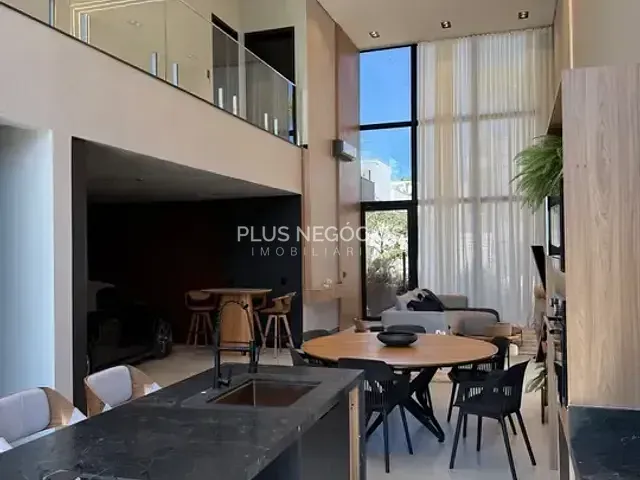 Casa com 503m² 4 quartos e 5 banheiros, à venda ou para alugar, no bairro Alphaville Nova Esplanada em Votorantim