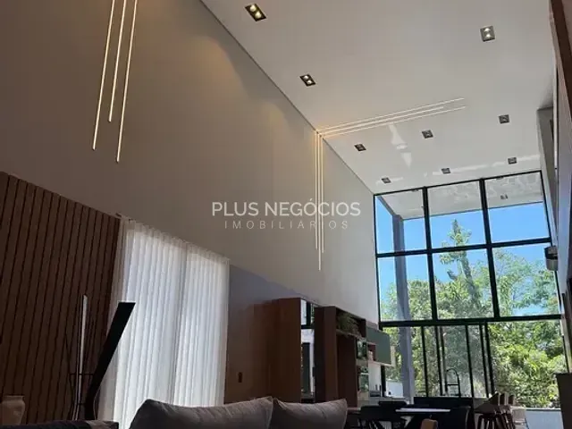 Casa com 503m² 4 quartos e 5 banheiros, à venda ou para alugar, no bairro Alphaville Nova Esplanada em Votorantim