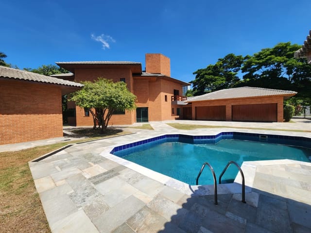 Casa com 1309m² 4 quartos e 6 banheiros, para alugar, no bairro Alphaville Residencial Dois em Barueri