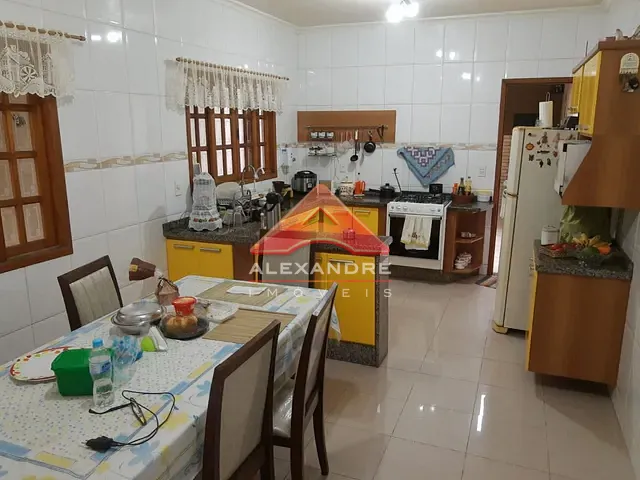 Casa com 136m² 3 quartos e 2 banheiros, à venda, no bairro Loteamento Residencial Vista Linda em São José dos Campos