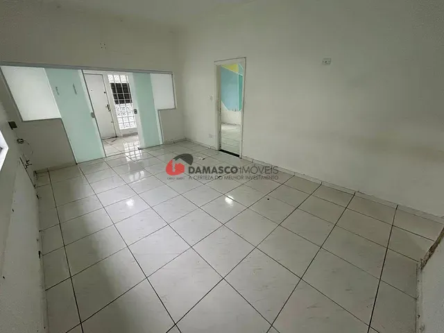 Casa com 160m² 3 quartos e 1 banheiro, para alugar, no bairro Santa Paula em São Caetano do Sul
