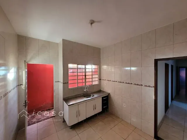 Casa com 125m² 3 quartos e 2 banheiros, à venda, no bairro Vila Menino Jesus em Caçapava