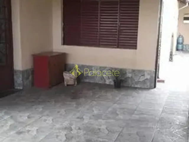 Casa com 300m² 4 quartos e 3 banheiros, à venda, no bairro Monção em Taubaté