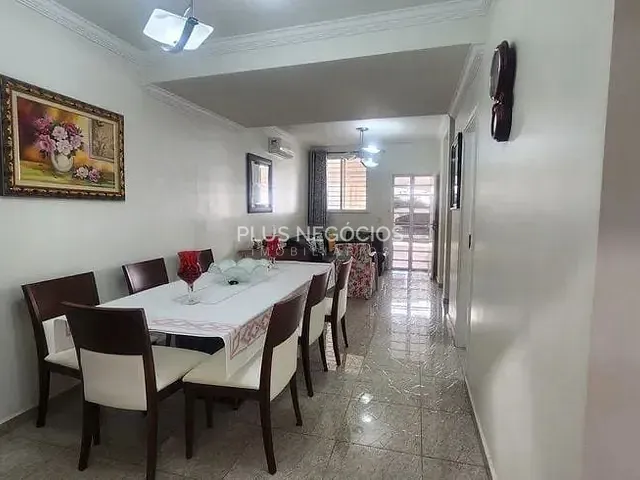 Casa com 319m² 4 quartos e 4 banheiros, à venda, no bairro Jardim Americano em Sorocaba