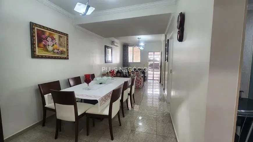 Casa, 4 quartos, 200 m² - Foto 2